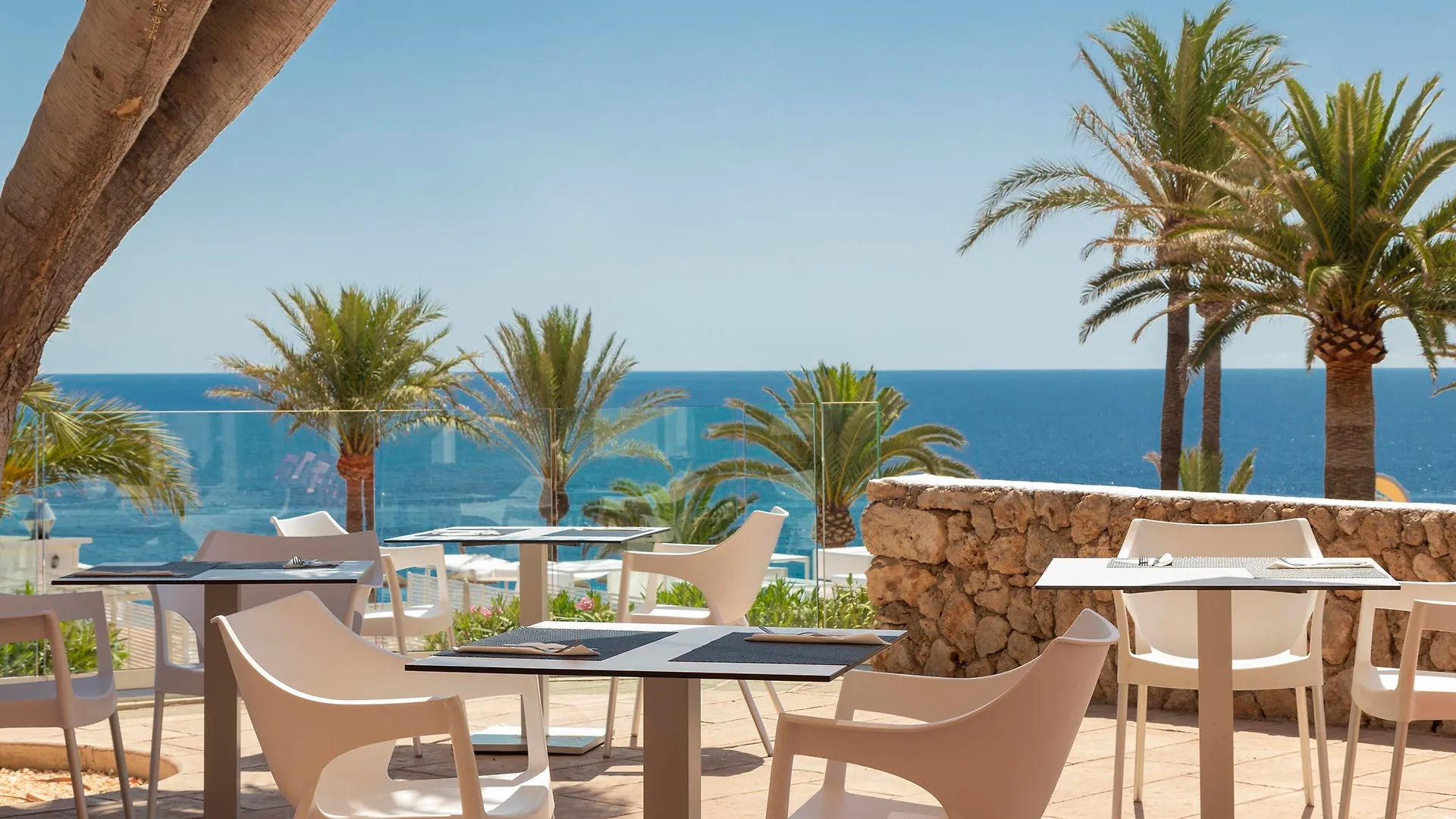 Hotel Palia Maria Eugenia Calas de Mallorca 4*,
