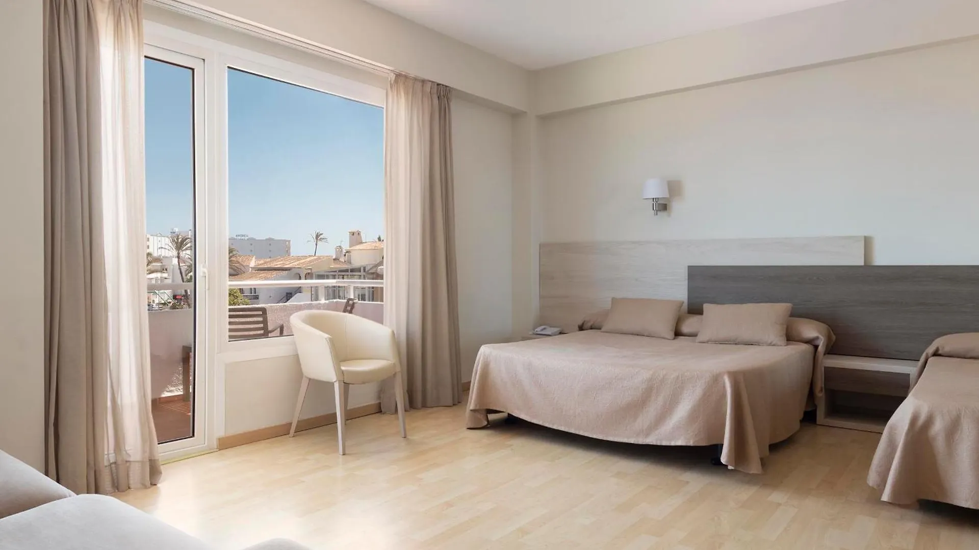 Hotel Palia Maria Eugenia Calas de Mallorca Spain